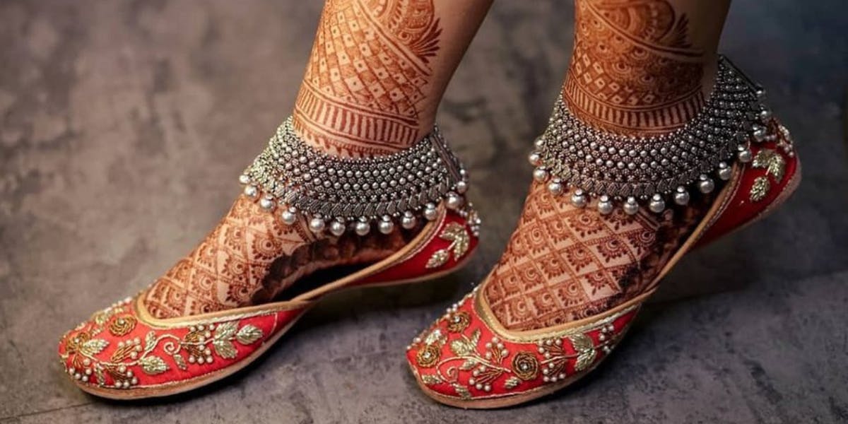છોકરીઓ પગમાં કેમ પહેરે છે ચાંદીની પાયલ? ધાર્મિક સાથે વૈજ્ઞાનિક કારણ પણ જાણી લો