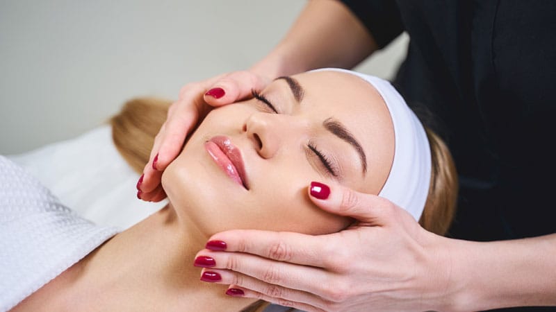 નહીં પડે Waxing કે Threadingની જરૂર, આ રીતે 'ટૂથપેસ્ટ' લગાવીને દૂર કરો અણગમતા વાળ