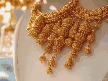 સોનું 2,034 રૂપિયા મોંઘું થઈને 1,25,342 રૂપિયા થયું