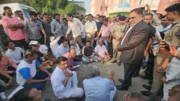 SIR કામગીરીના દબાણથી કોડીનારના BLO શિક્ષકે ફાંસો ખાધો