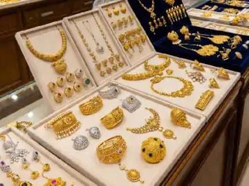 ચાંદી ₹2,758 મોંઘી થઈને ₹1.62 લાખ પ્રતિ કિલોએ પહોંચી