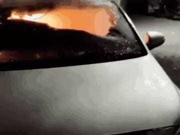 મવડીના ચામુંડાનગરમાં ભાડે લીધેલી કારના બે શખસે કાચ તોડ્યાના બીજા જ દિવસે આગ લાગી