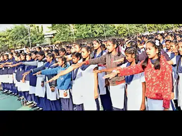 2200 બાળકોએ આપ્યો મતદાન જાગૃતિનો સંદેશ