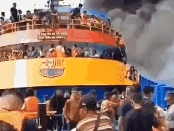 મધદરિયે પેસેન્જર જહાજમાં આગ!