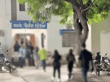 સાણંદના ગ્લેડ વન રિસોર્ટમાં 13 યુવક-26 યુવતીએ દારૂ પીધો હતો