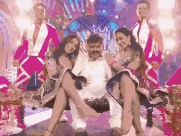 ધનશ્રી સાથે ઠૂમકા, કમરમાં હાથ નાખેલો ફોટો!