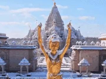 બરફની ચાદરથી ઢંકાયું ન્યૂજર્સીમાં આવેલું અક્ષરધામ મંદિર