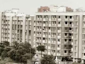 બાંધકામ પ્રોજેક્ટની માહિતીનું બેનર QR કોડ સાથે લગાવવું ફરિજયાત