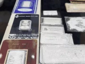 મોંઘીદાટ ચાંદીએ હજારો કારીગરોની રોજીરોટી છીનવી